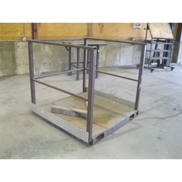 FORKLIFT PLATFORM