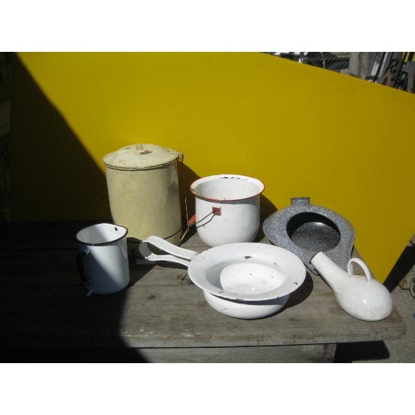 LOT OF ENAMEL WARE