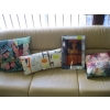Image 1 : 3 PILLOWS & A LIGHTED MIRROR BACK PICTURE