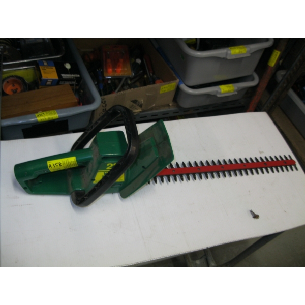 22" WEED EATER HEDGETRIMMER