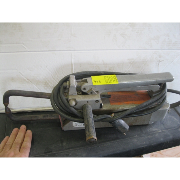HAND HELD SPOT WELDER