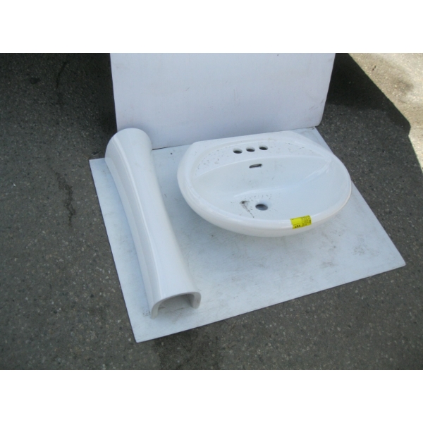PEDESTAL SINK