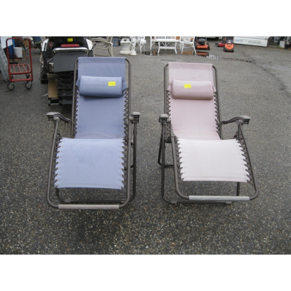 2 LAWN CHAIRS