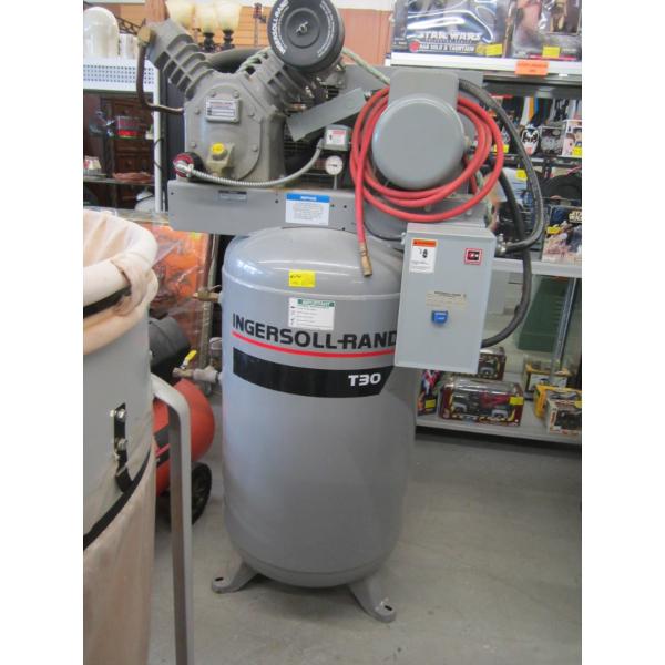 INGERSOLL RAND 7.5HP LARGE UPRIGHT COMPRESSOR