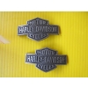 Image 5 : BOX OF 2 MOTORCYCLE CARBURETORS, HARLEY DAVIDSON PLAQUES & POP RIVETS