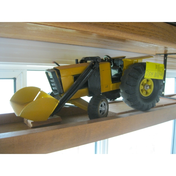 TONKA SM. TRACTOR LOADER