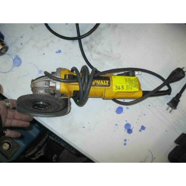 DEWALT 4 1/2" ANGLE GRINDER
