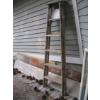Image 1 : 6' WOODEN STEPLADDER