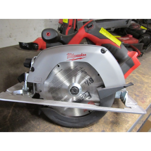 MILWAUKEE 6.5" CIRCULAR SAW - NO BATTERY, NO CHARGER