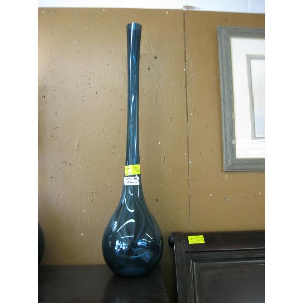 ARTHUR PERCY GULLSKRUFF BLUE GLASS VASE