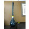 Image 1 : ARTHUR PERCY GULLSKRUFF BLUE GLASS VASE