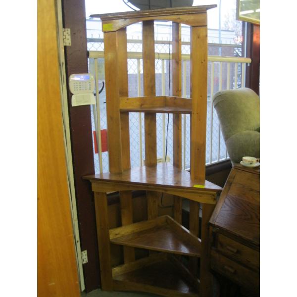 WOODEN CORNER SHELF UNIT