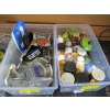 Image 3 : 3 CONTAINERS OF COLLECTABLE ASHTRAYS & S&P SHAKERS