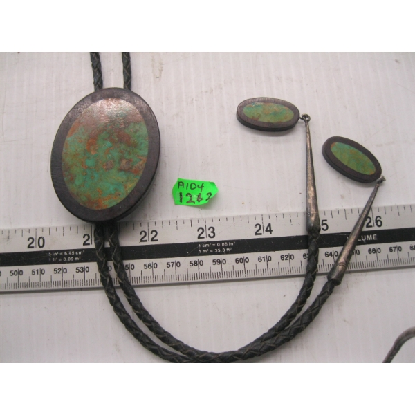 TURQUOISE STONE NAVAJO NECKTIE