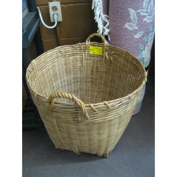 LG. VINTAGE CHINESE BASKET