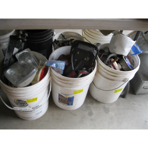 3 BUCKETS OF ASST. AUTOMOTIVE & TRAILER LIGHTS