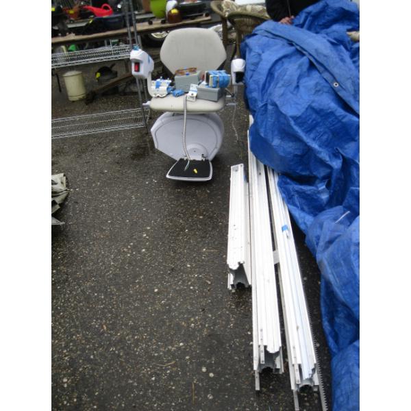 NEW ELECTRIC STAIR LIFT - COMPLETE