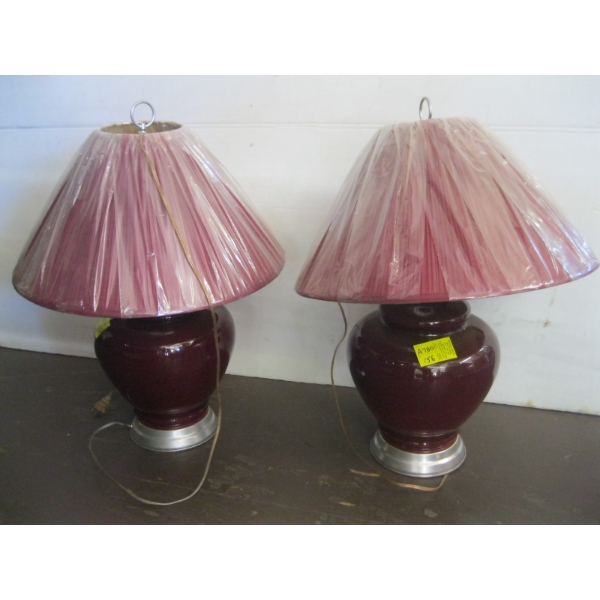 PAIR OF LAMPS