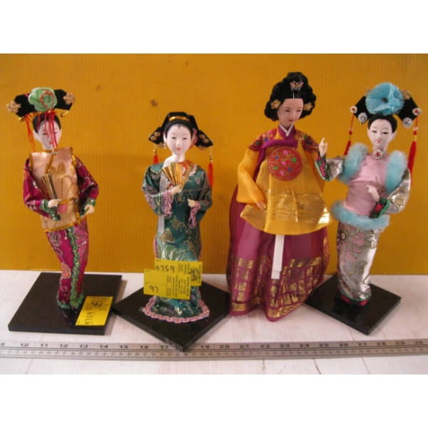 4 ORIENTAL DOLLS