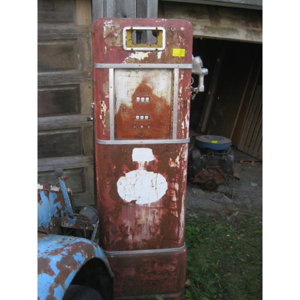 BOWSER GAS PUMP