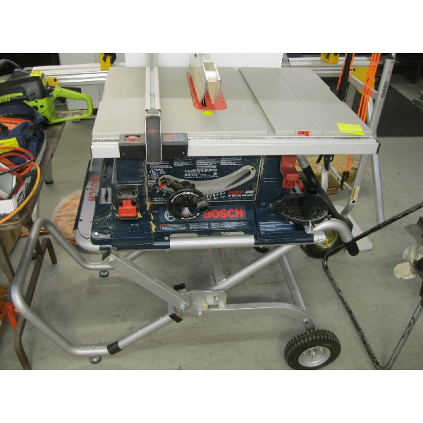 BOSCH TABLESAW W/FOLDING TABLE