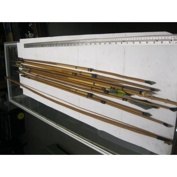 ASST. BAMBOO BOW & ARROW SET - LOOKS VINTAGE
