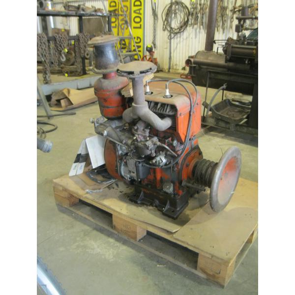 WISCONSIN AIR COOLED GAS ENGINE
