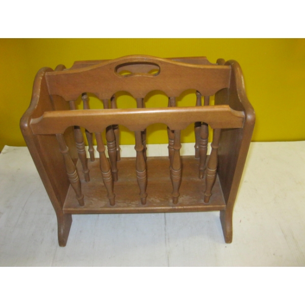 WOODEN MAGAZINE HOLDER