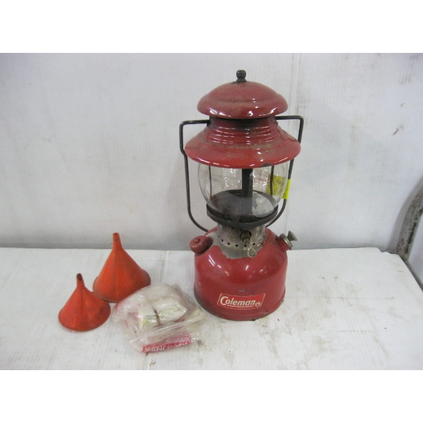 RED VINTAGE COLEMAN GLASS LANTERN T-66