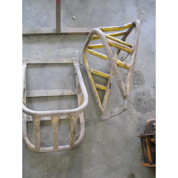 LARGE SET OF METAL WHEEL CHOCKS