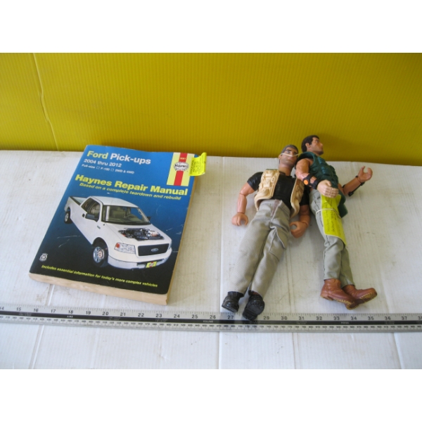 FORD PICK UP MANUAL & 2 FIGURINES
