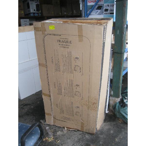 NEW AMERICAN STANDARD 60"X30" BATHTUB