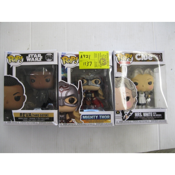 3 POP BOBBLE HEADS