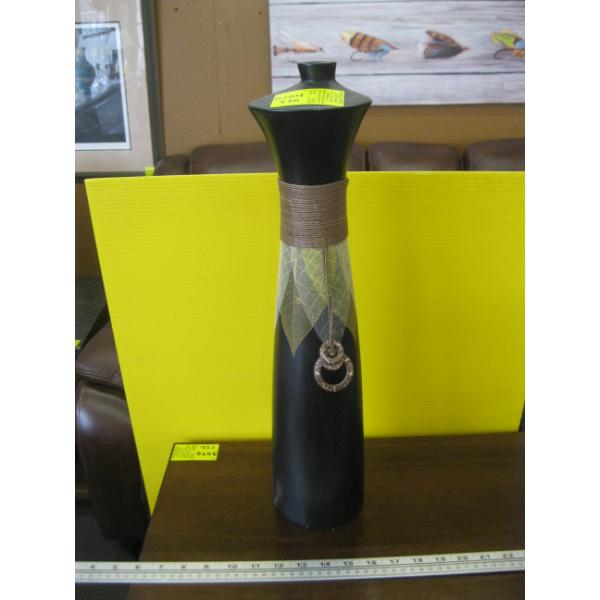 LG. DECORATIVE VASE