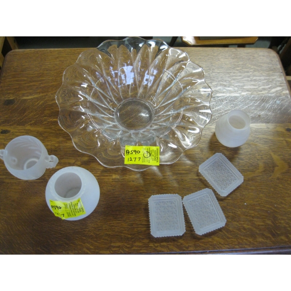 7 PIECES OF GLASSWARE - BOWL, FROSTED GLASS, ETC.
