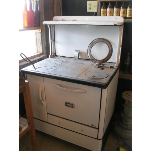 WHITE ENAMEL GURNEY WOOD COOKSTOVE