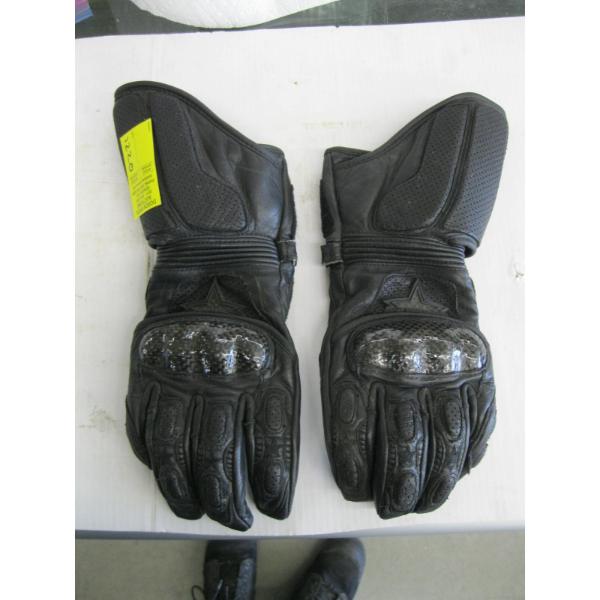 PAIR OF LEATHER MOTORCYCLE GLOVES