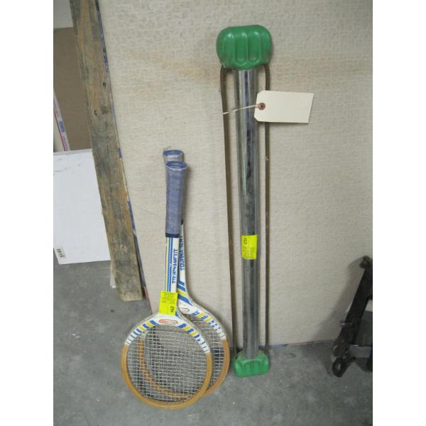2 TENNIS RACKETS & AN EXERCISER BAR