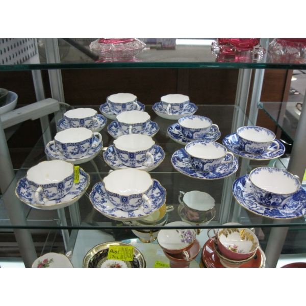 12 ROYAL CROWN DERBY TEACUPS & SAUCERS