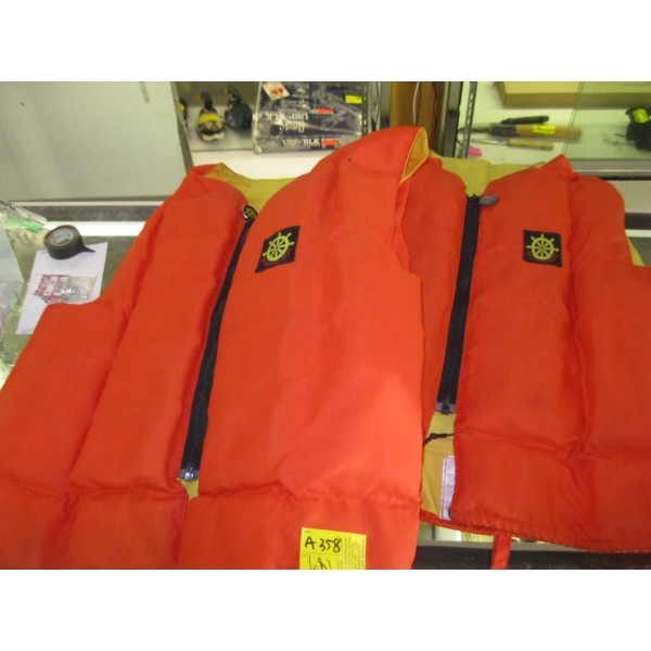 3 LIFEJACKETS - 2 - L/XL & 1 - M/L