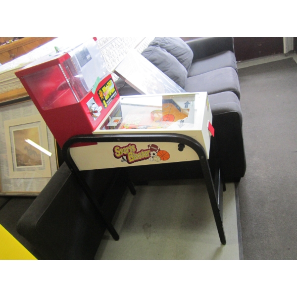 SM. BUMBLE GUM PINBALL MACHINE MADE BY BEAVER