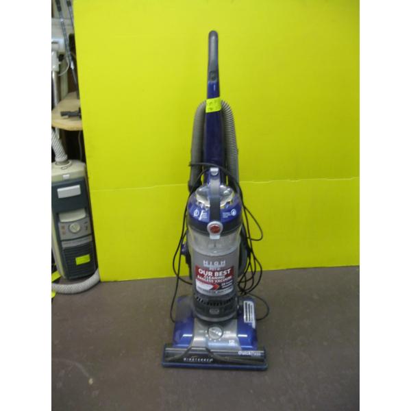 HOOVER BAGLESS PET VACUUM