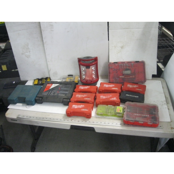 TOTE OF PART CONTAINERS OF DRILL BITS