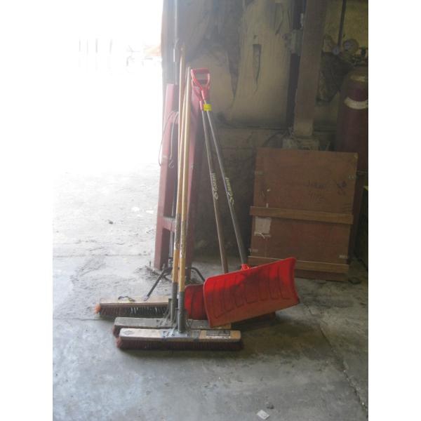 3 PUSH BROOMS & 2 SNOW SHOVELS