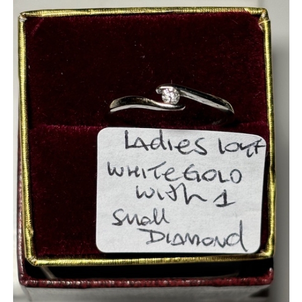 LADIES 10KT WHITE GOLD RING W/1 SMALL DIAMOND, SZ 7