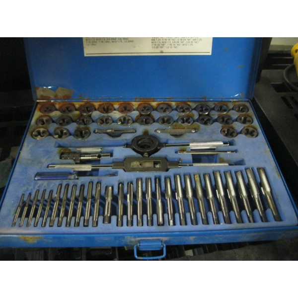 MASTERCRAFT TAP & DIE SET