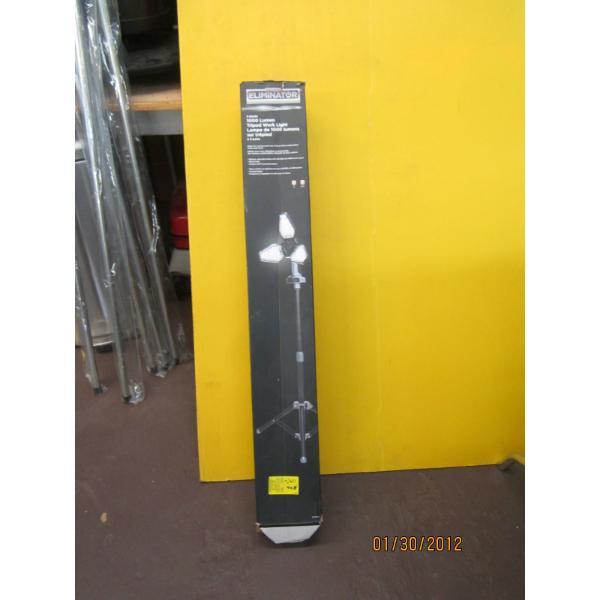 MOTOMASTER 3 BLADE 1000LUM TRIPOD WORK LIGHT