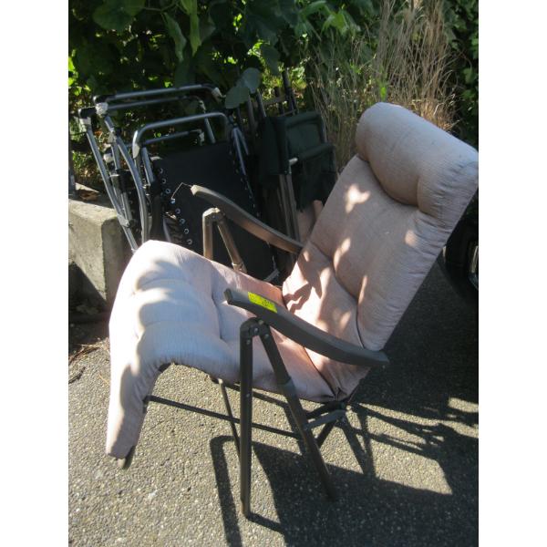 FOLDING LAWNCHAIRS