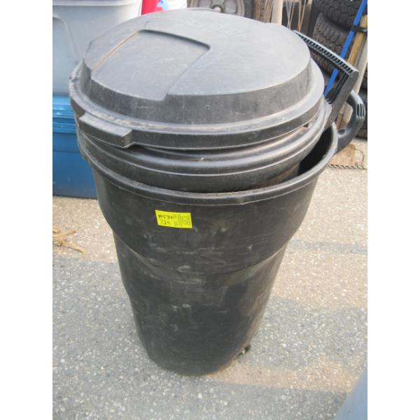BLACK GARBAGE CANS