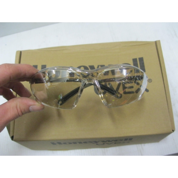 10 PAIR OF SAFETY GLASSES